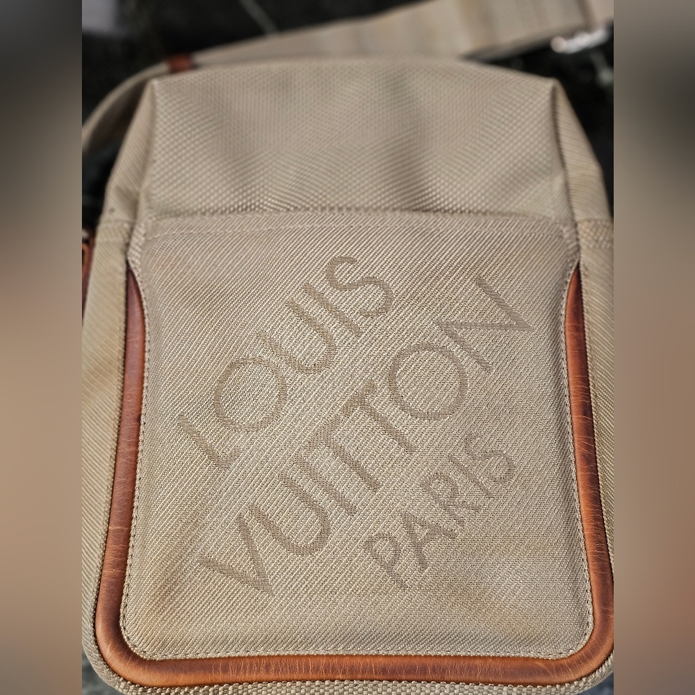 Louis Vuitton Damier Geant Citadin shoulder bag in the sable color. - Picture 4 of 11